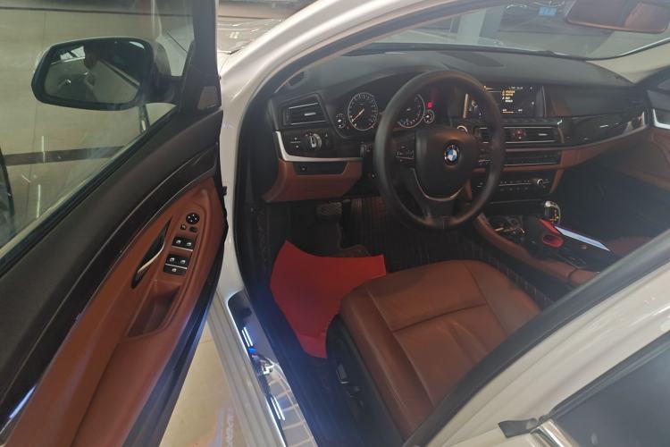 Used BMW 5 Series 2017 528Li Leading Model
