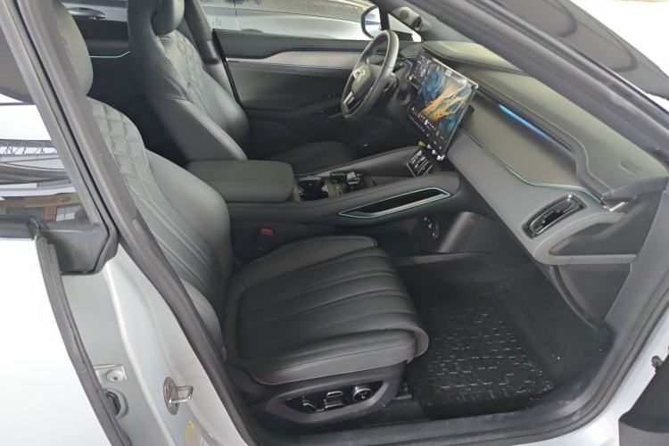 Used BYD Song L EV 2025 Intelligent Driving Version 662 km LiDAR Excellence Edition Right Front Seat