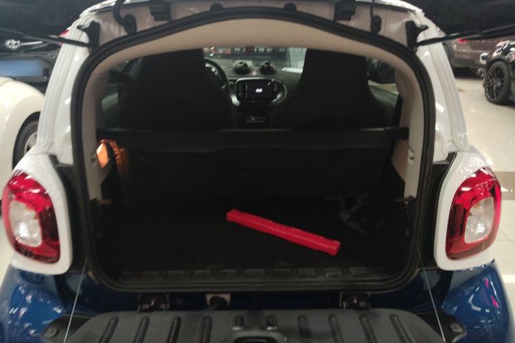 Used smart fortwo 2019 0.9T 66kW Hardtop Engine Version China VI Emission Standard
