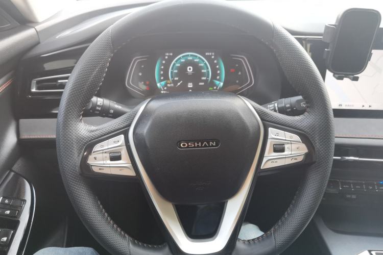 Used CHANGAN OSHAN X7 PLUS 2022 1.5T Blue Whale Edition Automatic ZhiZun Model Steering Wheel