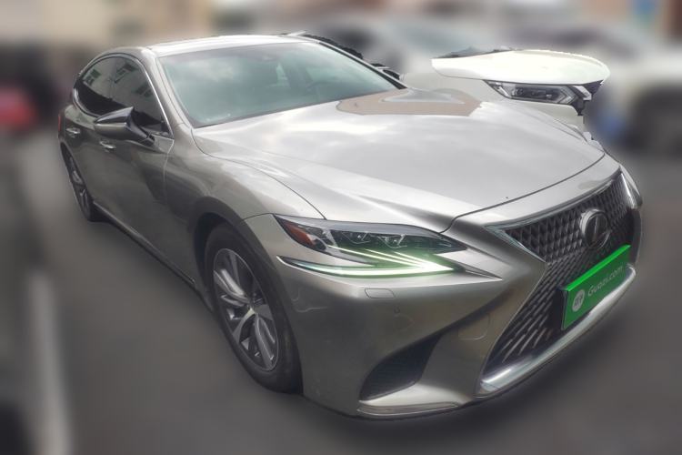 Used Lexus LS 2020 500h Excellence Edition China V Standard Front Right 45 Deg