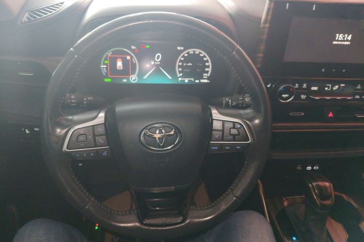 Used Toyota Highlander 2024 2.5L Smart Electric Hybrid Dual-Motor Two-Wheel Drive Luxury Version 7 Seats Steering Wheel