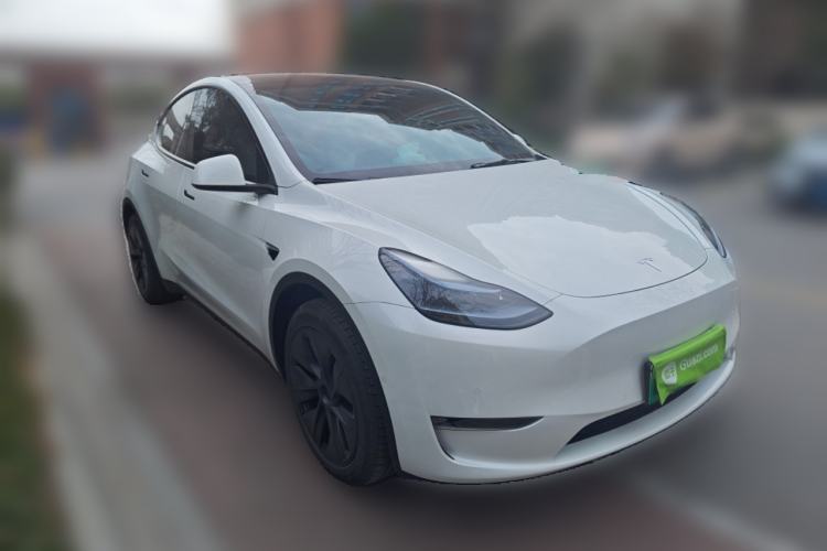 Used Tesla Model Y 2023 Long-Range All-Wheel-Drive Version