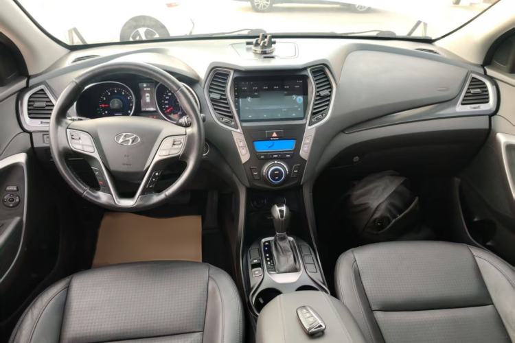 Used Hyundai Santa Fe 2013 2.4L Automatic Two-Wheel Drive Smart Version
