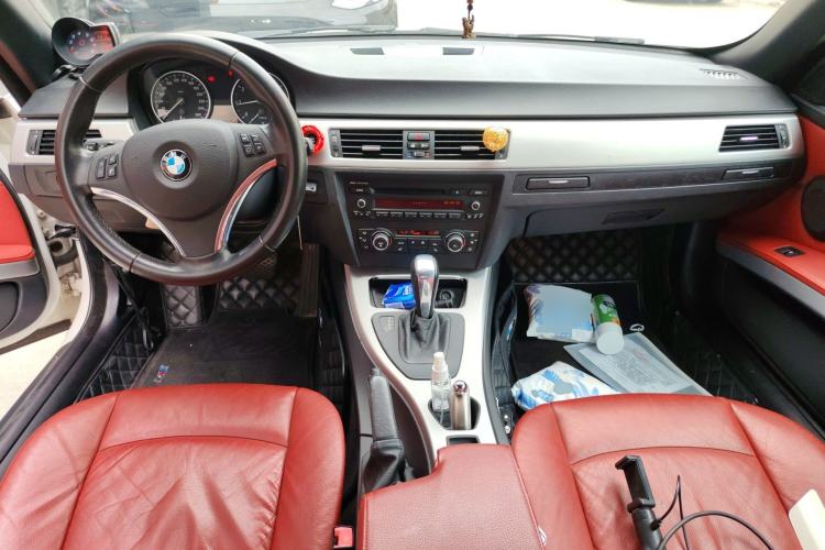 Used BMW 3 Series 2011 320i Convertible Coupe Center Console