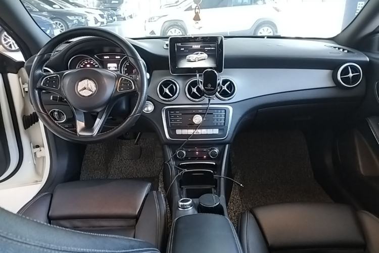Used Mercedes-Benz CLA 2016 Facelifted CLA 200 Stylish Edition
