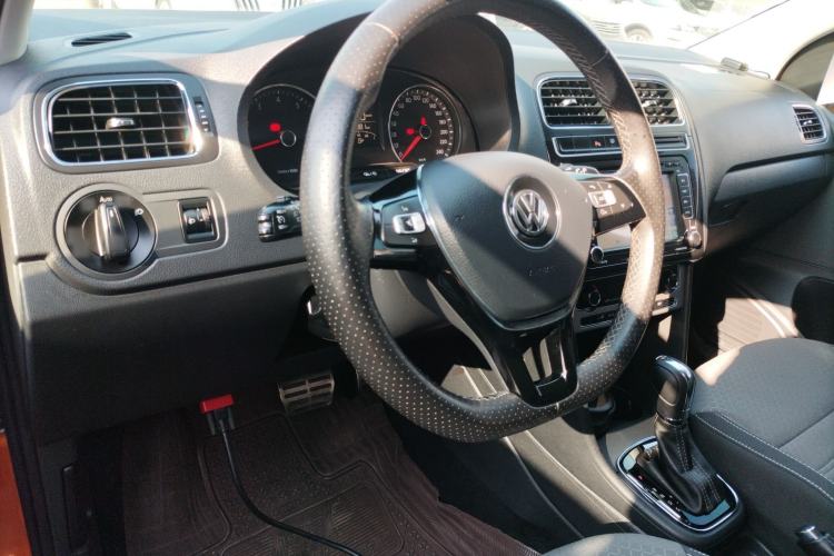 Used Volkswagen Polo 2014 1.6L Cross Polo Automatic
