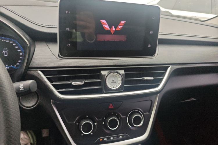 Used Wuling Hongguang S3 2018 1.5L Manual Comfort Model China V Standard