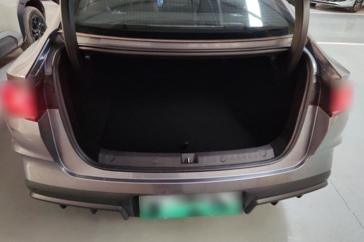Used BYD Qin L 2025 DM-i Smart Drive 120KM Superior Model Trunk