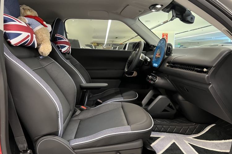 Used MINI Electric COOPER 2024 456km COOPER E Classic Edition Interior 9