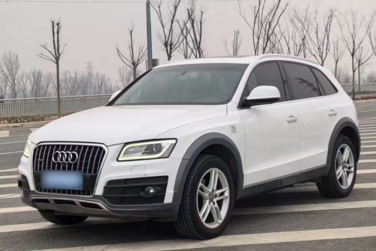 Used Audi Q5 2018 Collector's Edition 40 TFSI Technology Model Exterior 8