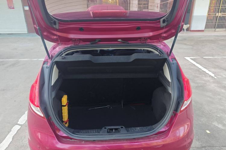 Used Ford Fiesta 2013 Hatchback 1.5L Manual Fashion Edition