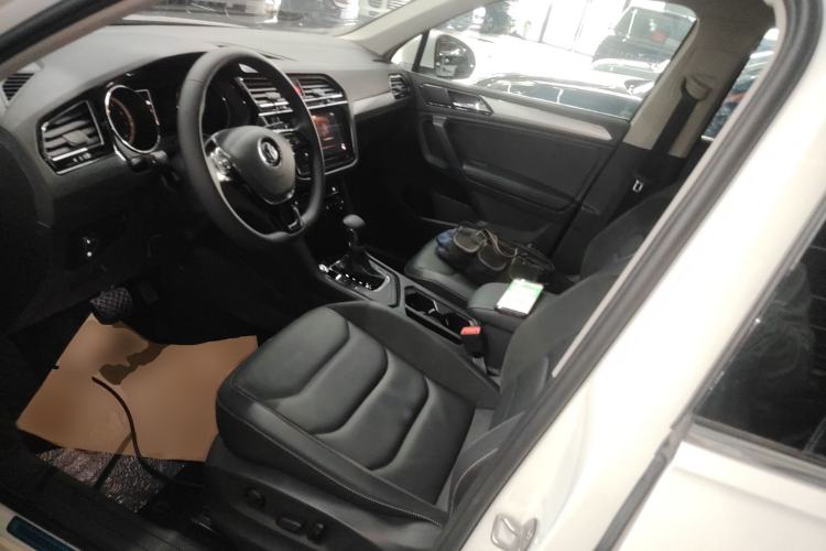 Used Volkswagen Tiguan L 2020 330TSI Automatic Two-Wheel Drive Smart Luxury Edition China VI Standard