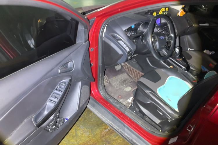 Used Ford Focus 2012 Hatchback 1.6L Automatic Fashion Edition