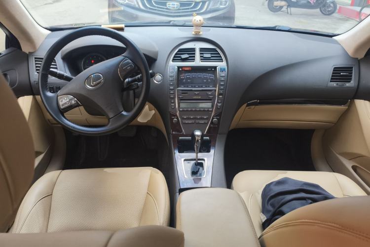 Used Lexus ES 2010 240 Elegant Edition
