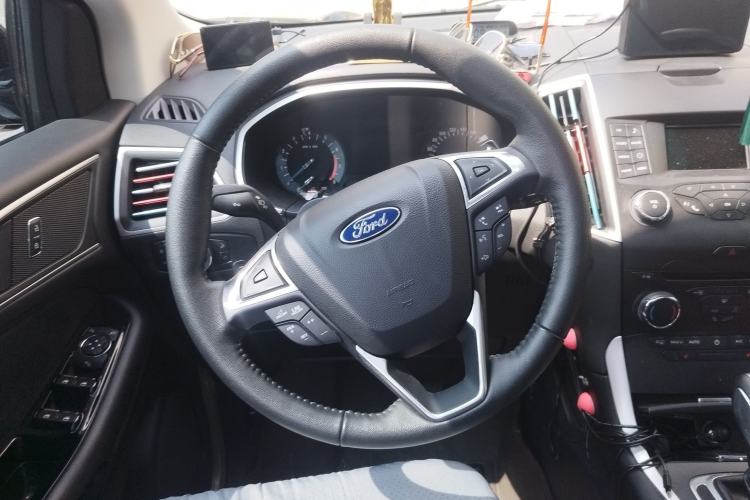 Used Ford Edge 2018 Facelifted EcoBoost 245 Two-Wheel-Drive Platinum Edition 5 Seats China V Emission Standard Steering Wheel