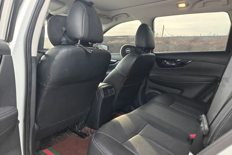 Used Nissan X-Trail 2023 Classic 2.0L Two-Wheel Drive Smart Connect & Comfort Edition
