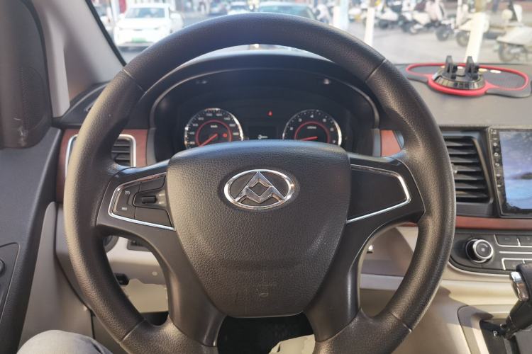 Used SAIC MAXUS G10 2016 2.0T Automatic Elite Edition
