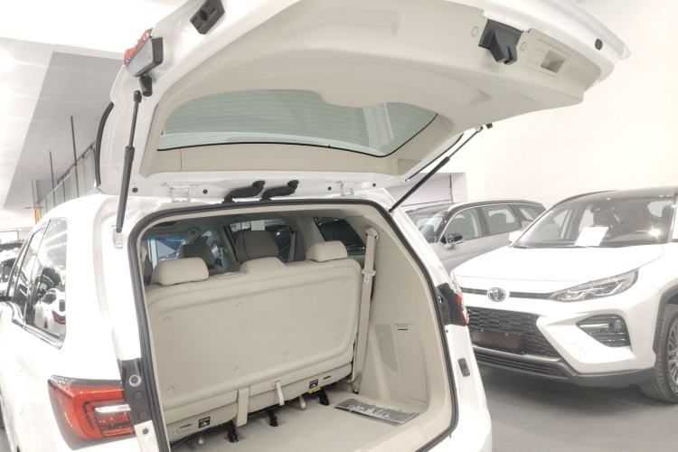 Used Buick GL8 2021 Land Cruiser Executive Class 652T Smart Luxury Model