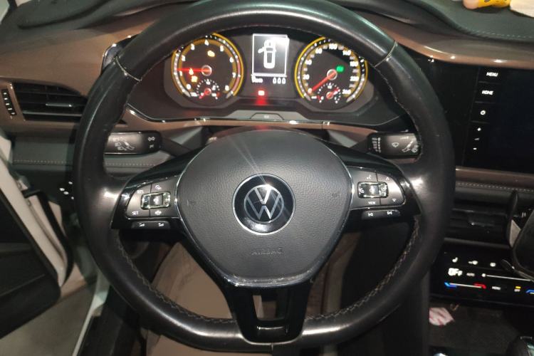 Used Volkswagen Tharu 2021 280TSI Two-Wheel-Drive Luxury Plus Edition Steering Wheel
