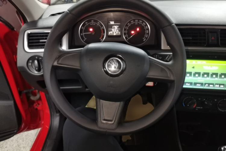 Used Skoda Rapid Spaceback 2016 Revised 1.6L Manual Chuanxing Edition
