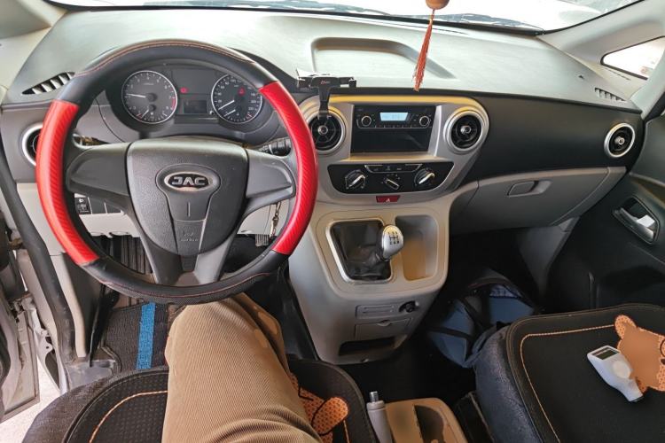 Used JAC Refine M3 2019 PLUS Maker Edition 1.8L Luxury Smart Model with 9 Seats Center Console