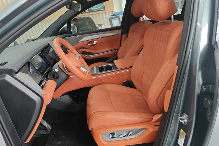 Used BYD Tang L 2025 EV with 670 km Range LiDAR and Premium Features