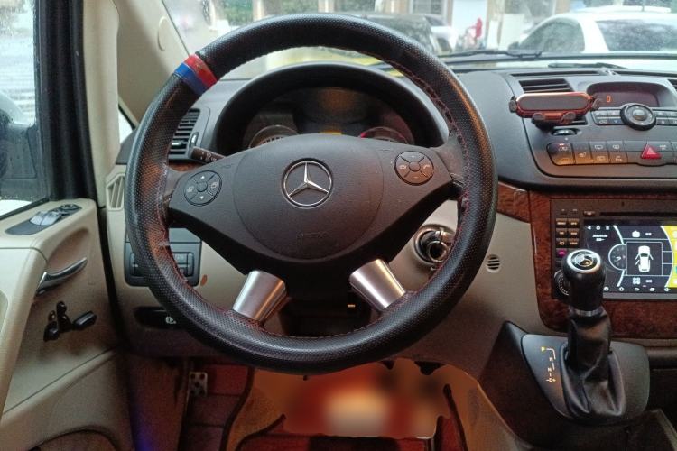 Used Mercedes-Benz Viano 2013 3.0L Navigator Edition