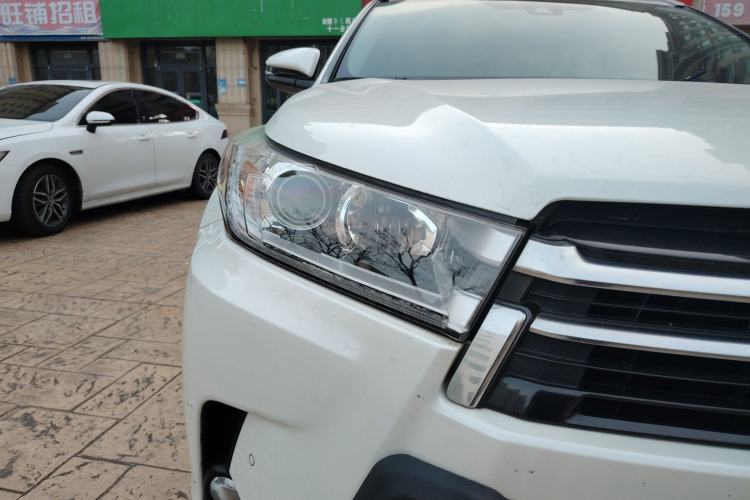 Used Toyota Highlander 2018 2.0T Four-Wheel Drive Prestige Version 7 Seats China VI Standard Right Front Headlight