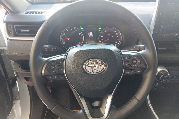 Used Toyota Wildlander 2021 2.0L CVT 4x4 Luxury Edition
