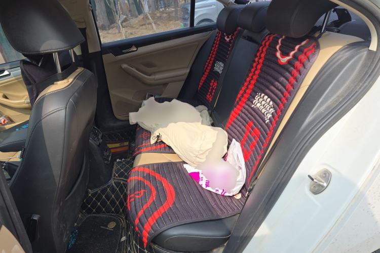 Used Volkswagen Sagitar 2015 1.6L Manual Comfort Model