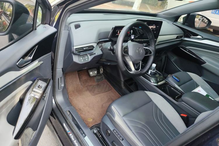 Used Volkswagen ID.4 CROZZ 2021 Long-Range PRO Two-Wheel Drive Version