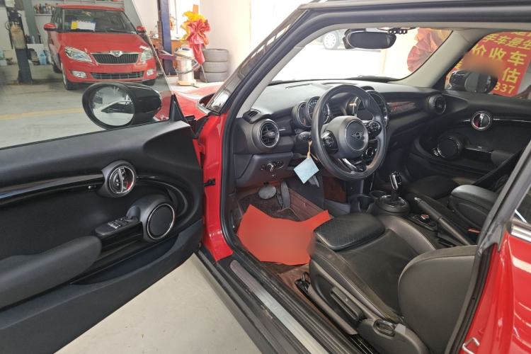 Used MINI 2019 1.5T COOPER Artist