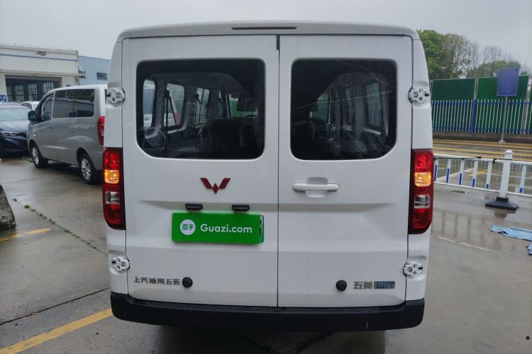 Used Wuling Yangguang 2025 Model 400km Bus Edition—Comfort Edition Rear