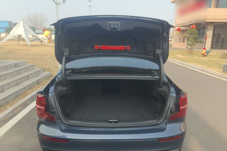 Used Volvo S60 2023 B5 Zhiya Sport Edition
