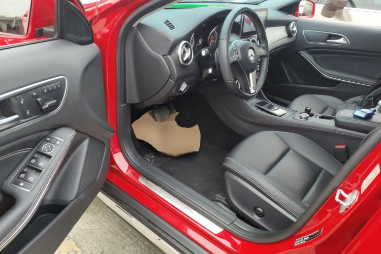 Used Mercedes-Benz GLA 2015 GLA 200 Fashion Model