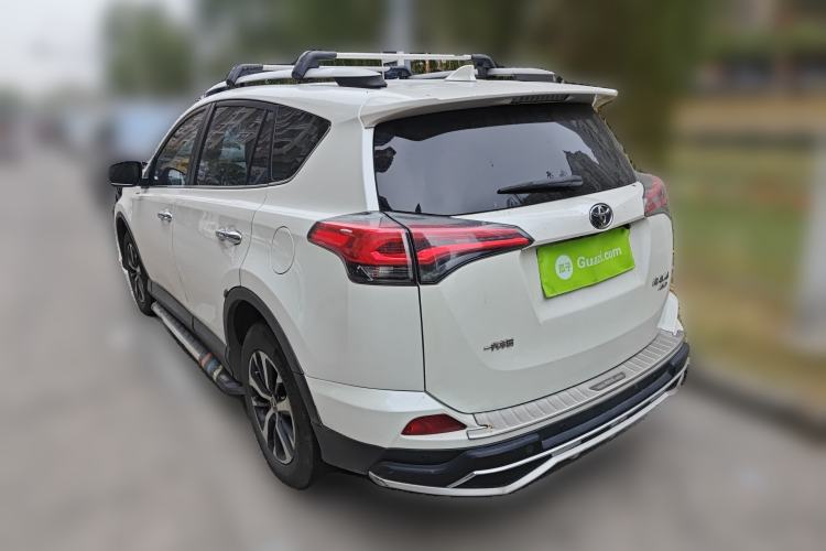 Used Toyota RAV4 2016 2.0L CVT Two-Wheel Drive Fashion Edition China V Standard