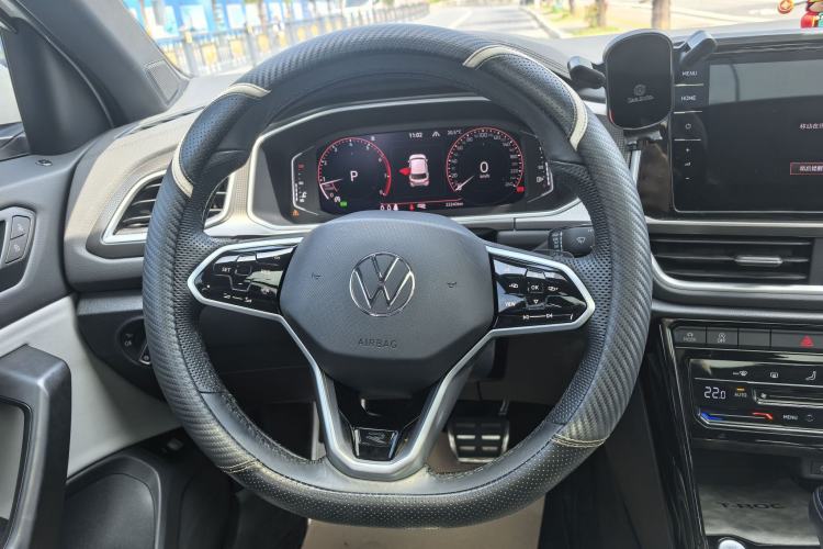 Used Volkswagen T-ROC 2023 300TSI DSG Two-Wheel-Drive Chen Guang Edition
