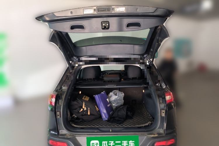 Used Jeep Cherokee 2020 2.0L Two-Wheel Drive Classic Sports Edition
