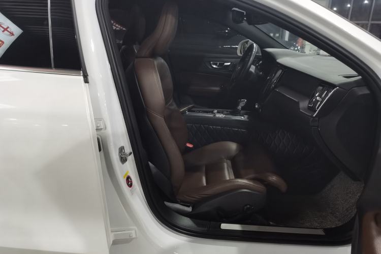 Used Volvo S60 2020 T4 Zhiyuan Luxury Edition
