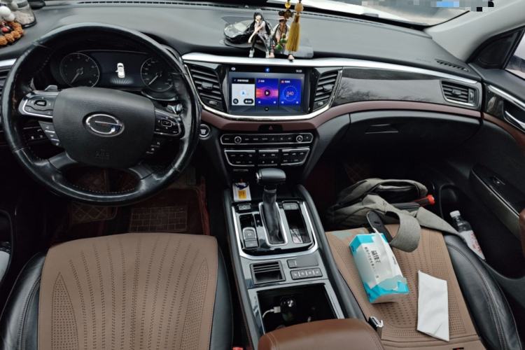 Used GAC Trumpchi GS8 2017 320T Two-Wheel Drive Luxury Smart Connectivity Version (7 Seats)