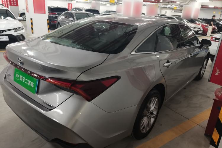 Used Toyota Avalon 2019 Dual-Engine 2.5L Luxury Edition China VI Standard
