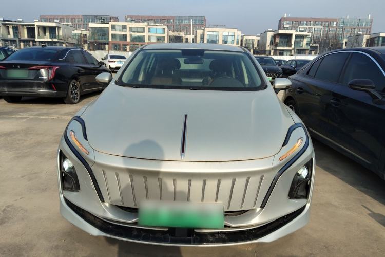 Used Hongqi E-QM5 2022 431 km Charge & Enjoy Edition
