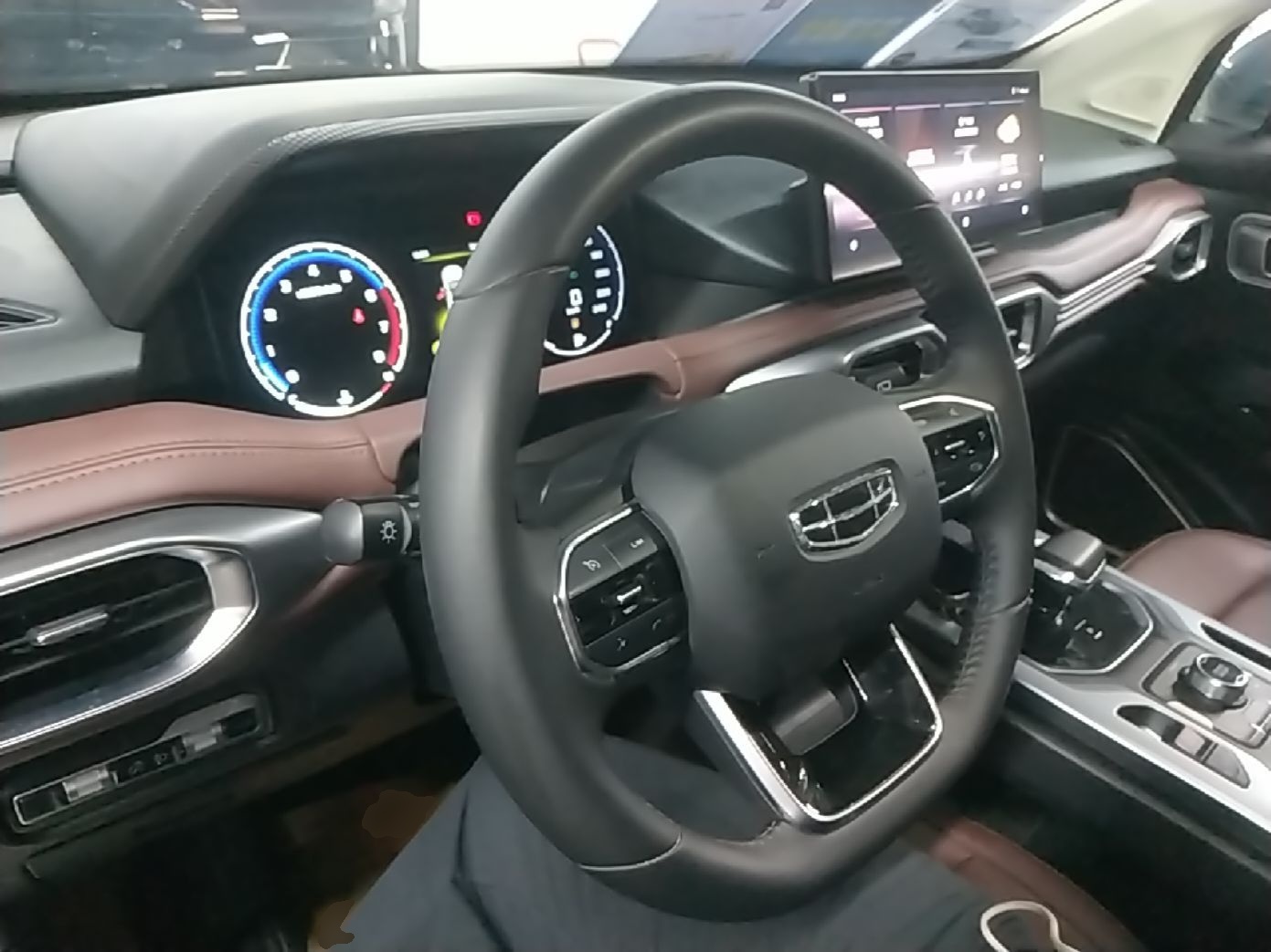 Geely Auto Haoyue 2022 1.8TD DCT Luxury 7-Seater — снимка 12