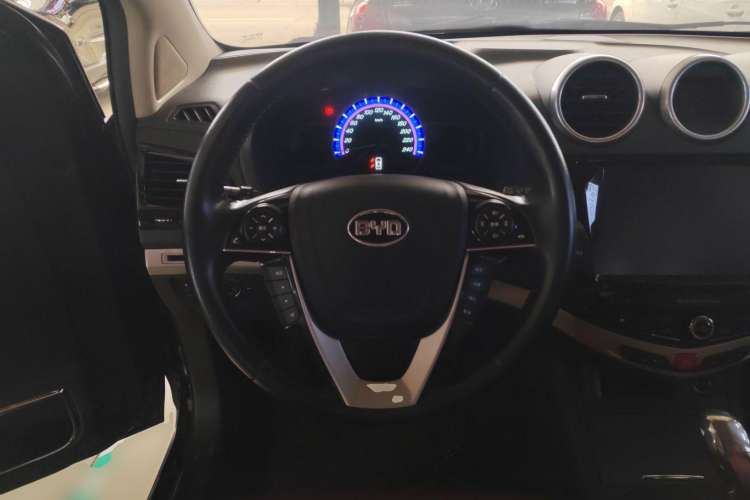 Used BYD S7 2015 2.0T Upgraded Automatic Luxury Version
