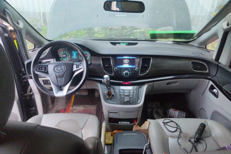 Used JAC Group Refine M5 2013 2.0T Gasoline Automatic Business Edition
