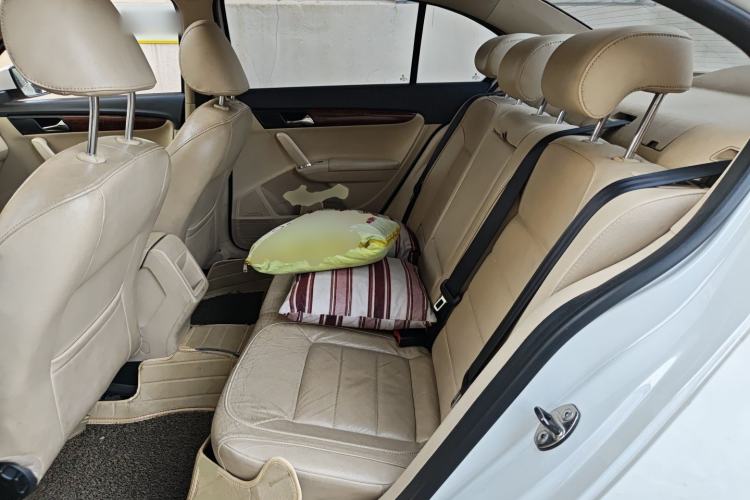 Used Volkswagen Lavida 2013 Revised Version 1.4 TSI DSG Comfort Edition Left Rear Seat