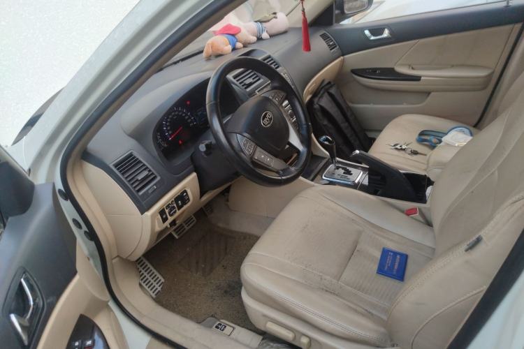 Used BYD G6 2013 1.5TID Automatic Luxury Model
