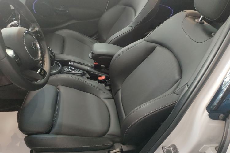 Used MINI MINI 2023 1.5T COOPER King's Cross Special Edition Five-Door Version