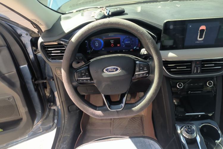 Used Ford Escape 2020 EcoBoost 245 Four-Wheel Drive Luxury Edition
